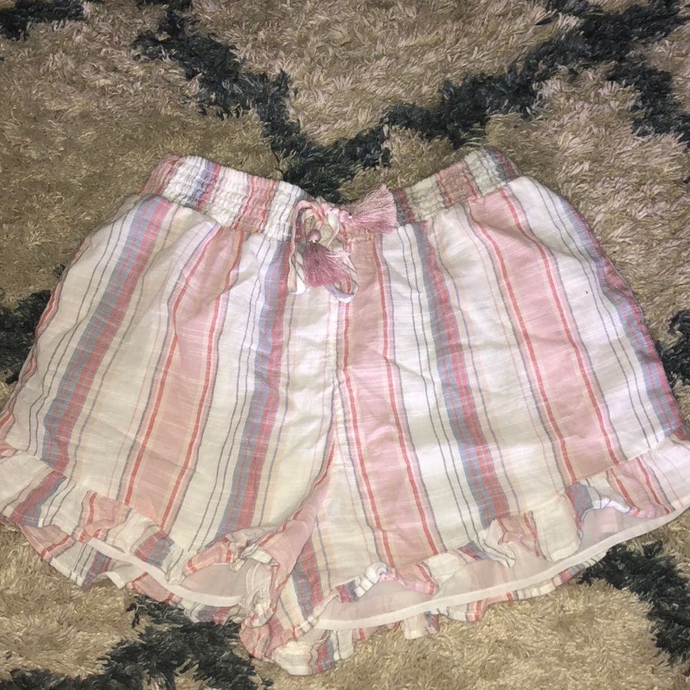 Ruffle American eagle shorts